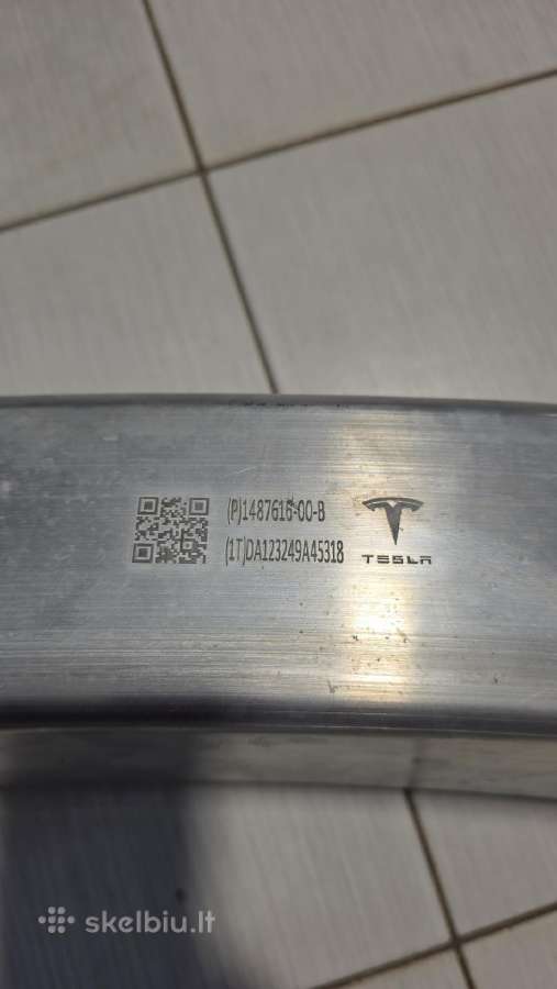 Tesla Y galinis balkis - nuotraukos Nr. 2
