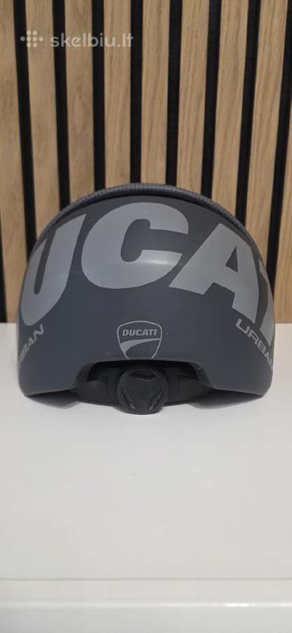 Ducati šalmas - nuotraukos Nr. 4