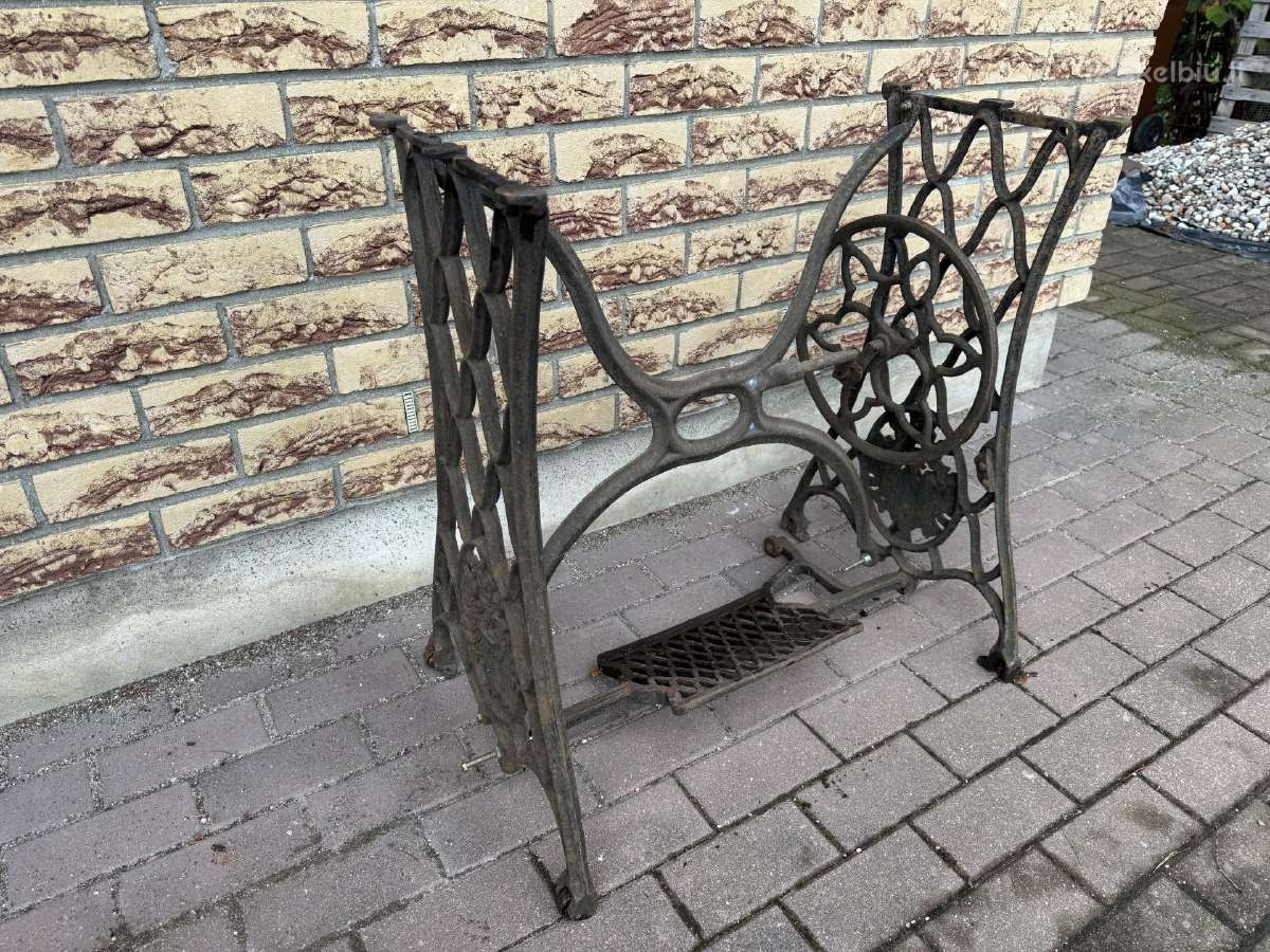 Ketaus siuvimo mašinos stovas - nuotraukos Nr. 3