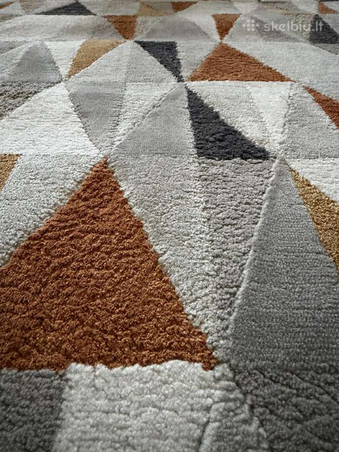Modernus geometrinio rašto kilimas - nuotraukos Nr. 3