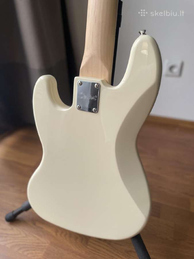 Squier Affinity Jazz Bass V5 stygų bosinė gitar - nuotraukos Nr. 3