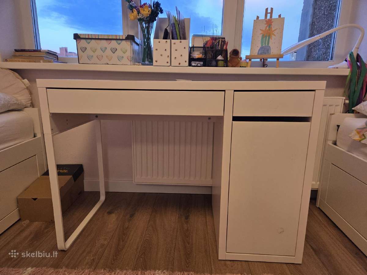 Nedidelis rašomasis stalas Ikea - nuotraukos Nr. 2