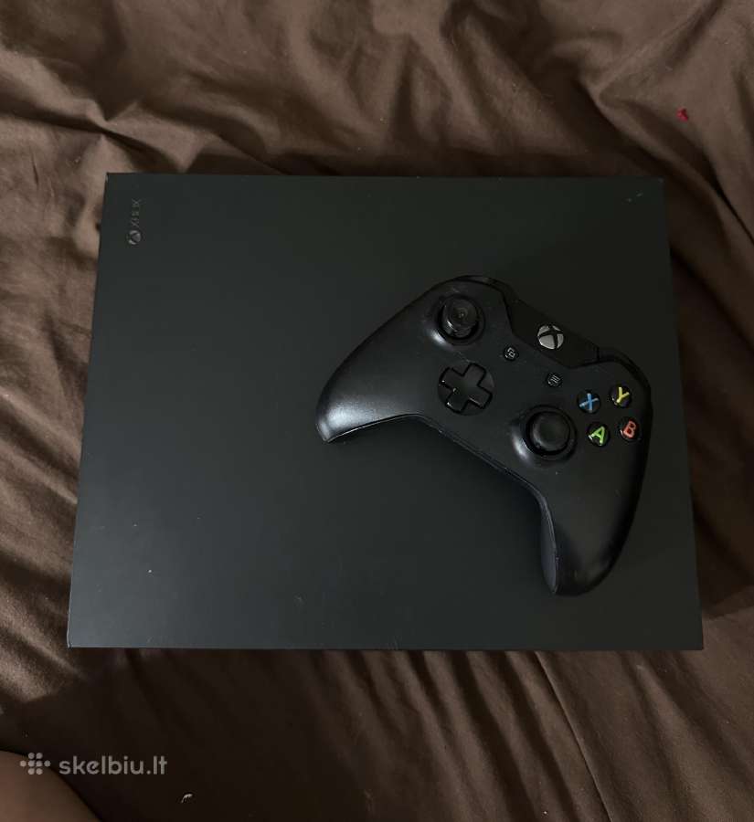 Xbox One X 1tb + 5 žaidimai + pultelis + laidai - nuotraukos Nr. 3