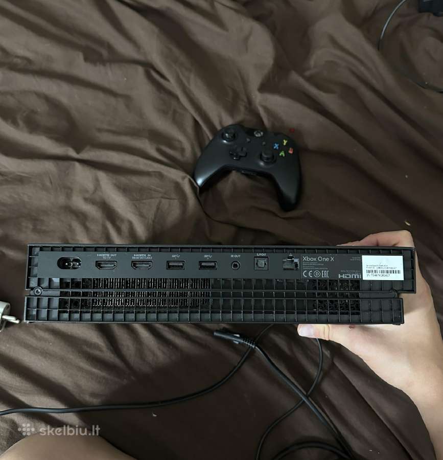 Xbox One X 1tb + 5 žaidimai + pultelis + laidai - nuotraukos Nr. 6