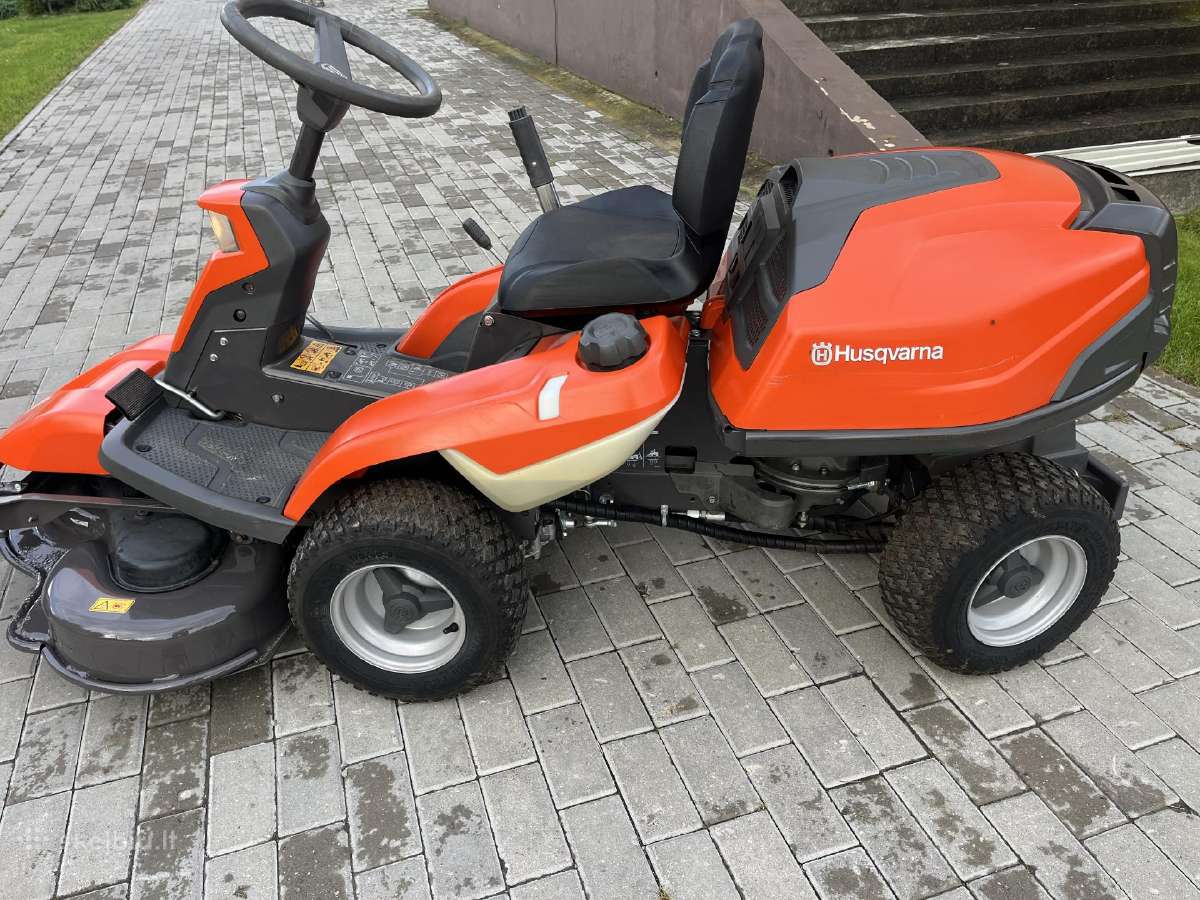 Husqvarna rider 320 Awd sodo traktoriukas - nuotraukos Nr. 3