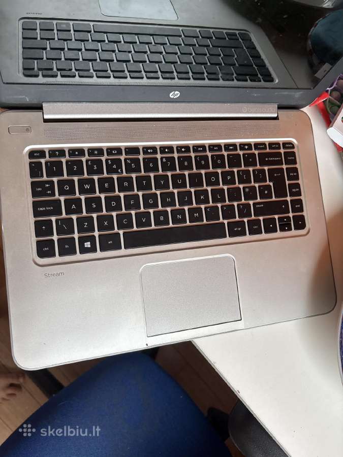 Parduodamas laptopas veikia puikiai kaina derinama - nuotraukos Nr. 3