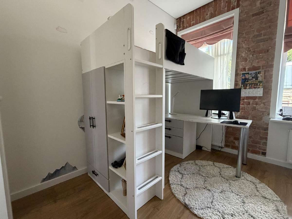 Dviaukštė Ikea lova su spinta, stalu ir spintele - nuotraukos Nr. 2