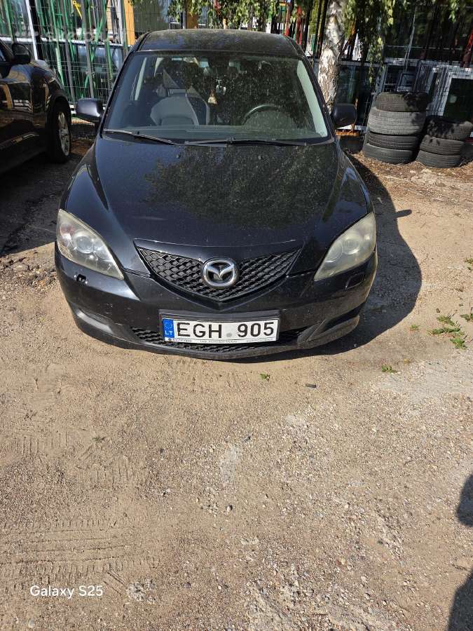 Mazda 3 su variklio defektu - nuotraukos Nr. 2