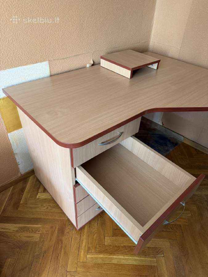 Rašomasis stalas kampinis - nuotraukos Nr. 3
