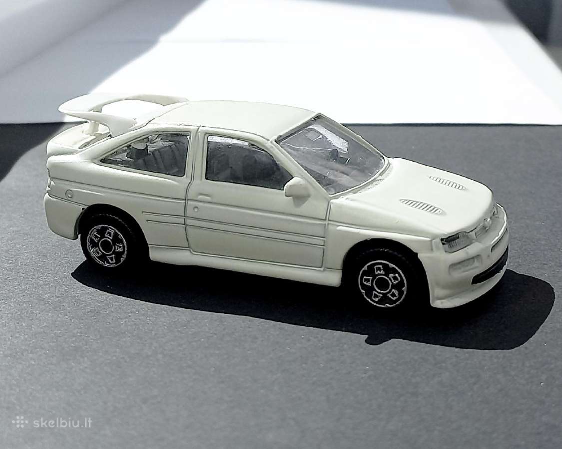 Bburago Ford Escort RS Cosworth (1:43) - nuotraukos Nr. 5