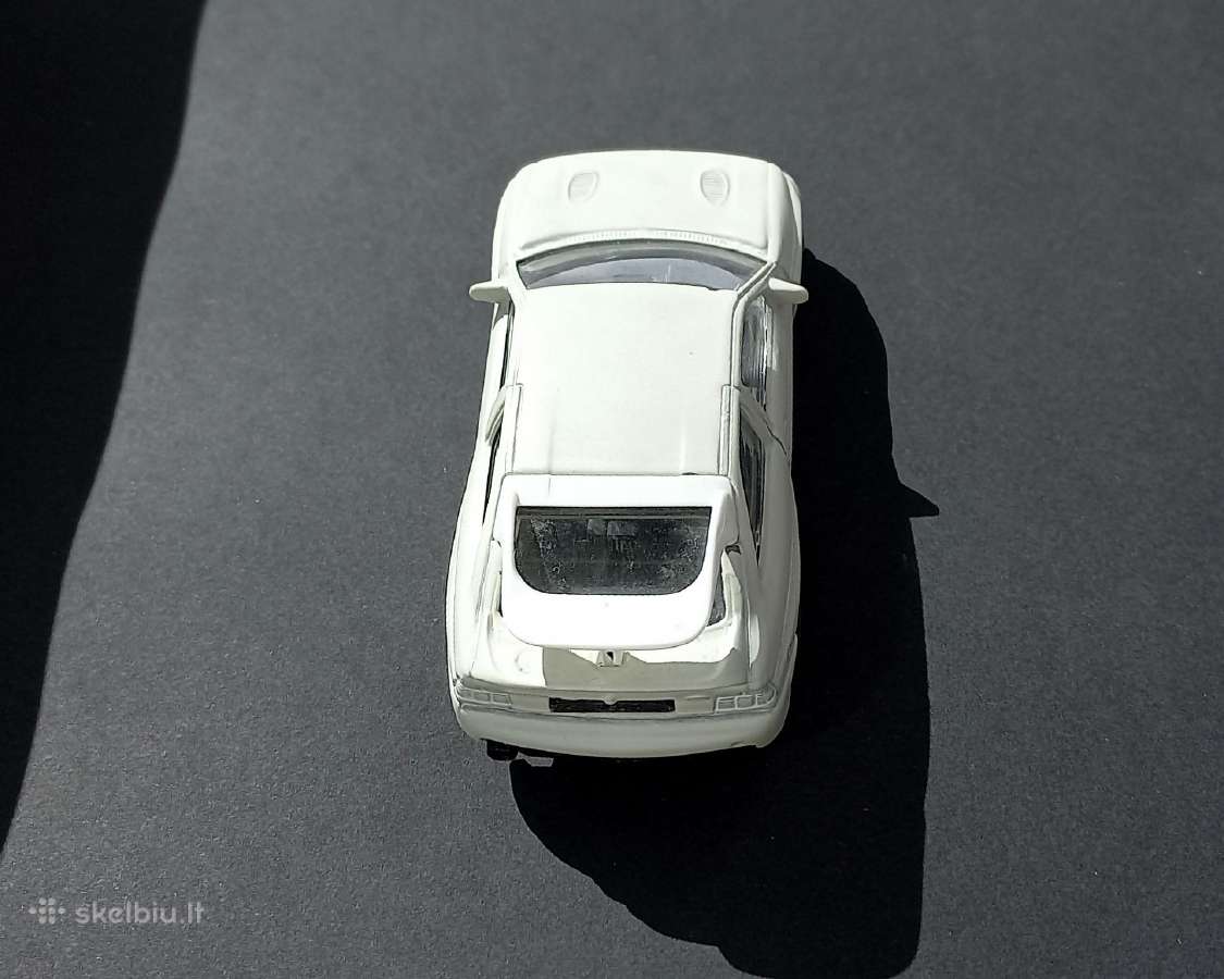 Bburago Ford Escort RS Cosworth (1:43) - nuotraukos Nr. 2