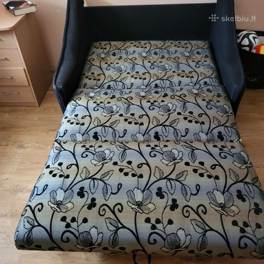 Sveiki atiduodu miegamaji foteli ir stala - nuotraukos Nr. 2