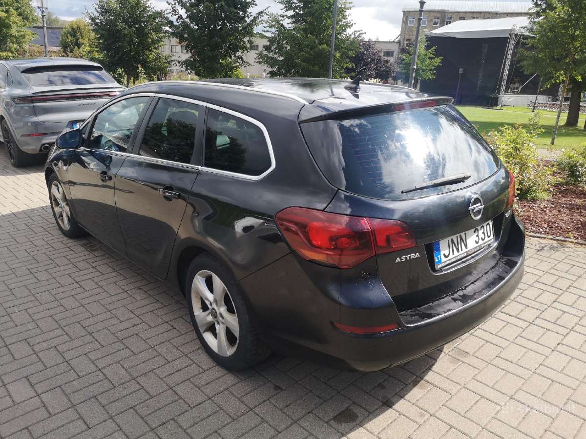Opel Astra J Sports Tourer 1.7 Cdti - nuotraukos Nr. 3