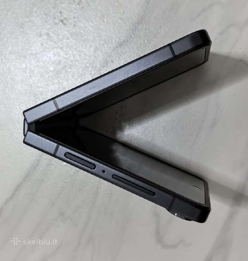 Samsung Z Flip 7 Juodas - nuotraukos Nr. 3