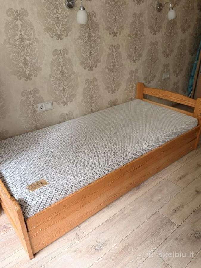 Viengulė lova su čiužiniu ir dėže patalinei - nuotraukos Nr. 5