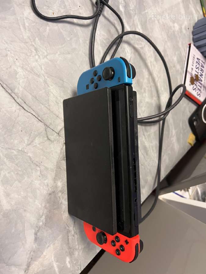 Nintendo Switch V2 - nuotraukos Nr. 3
