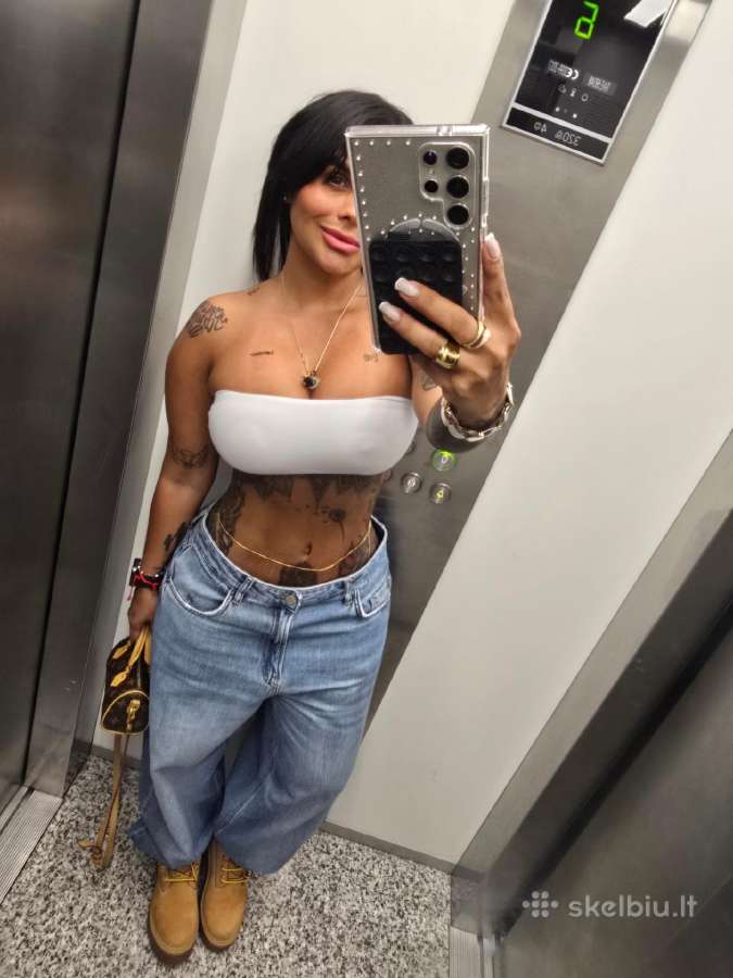 Sexy Latina with tattoos - nuotraukos Nr. 6