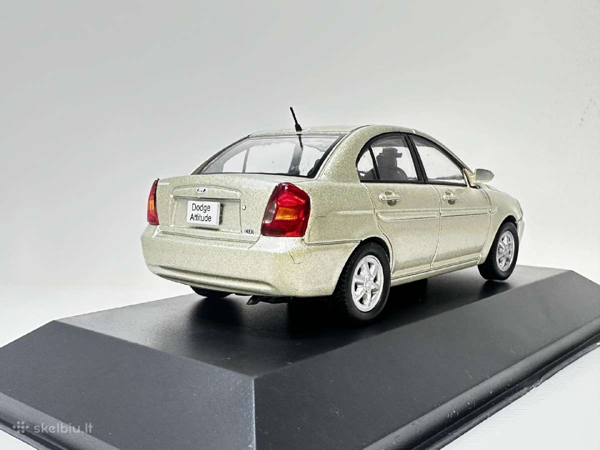 Dodge Attitude 2008 žalsva 1:43 Salvat - nuotraukos Nr. 5