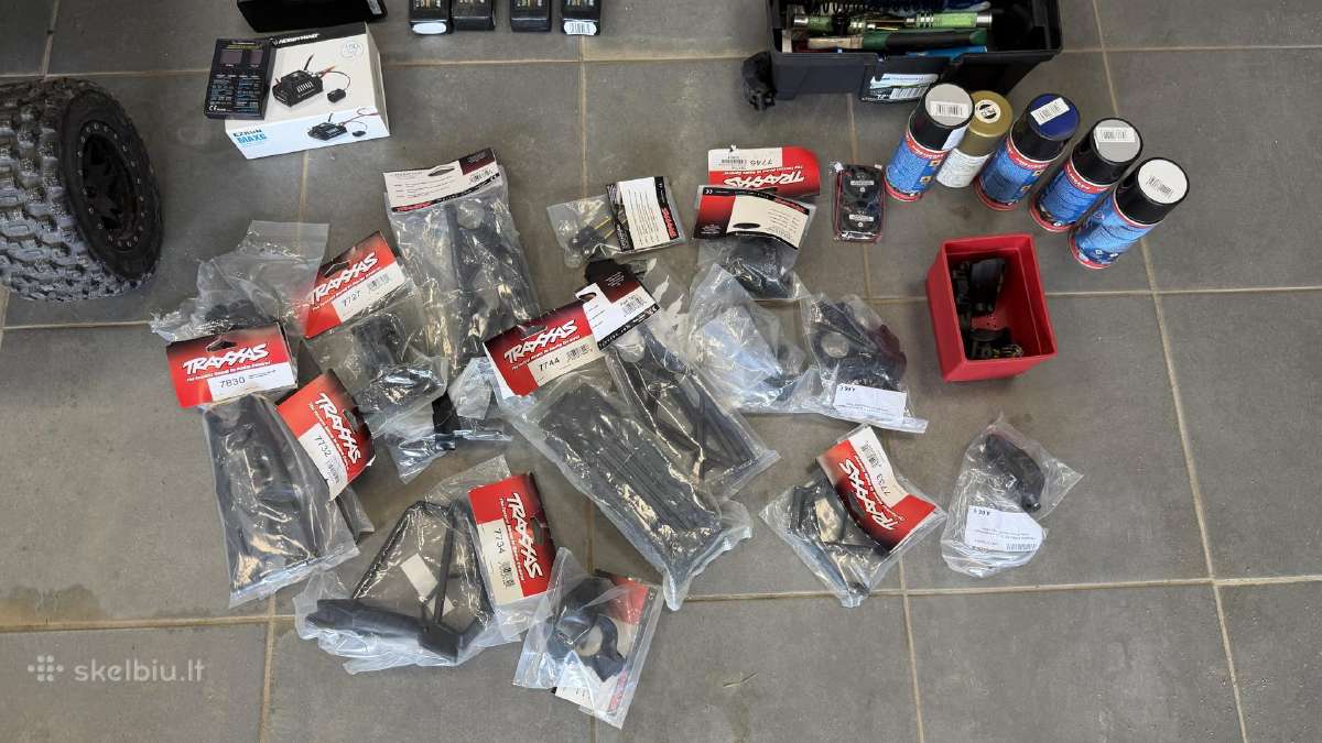 Apynaujis Traxxas X-maxx 8s su krūva dalių. - nuotraukos Nr. 2