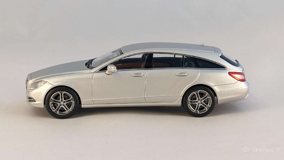 1/43 modeliukai MB Cls X218 2012 Shooting Brake - nuotraukos Nr. 2