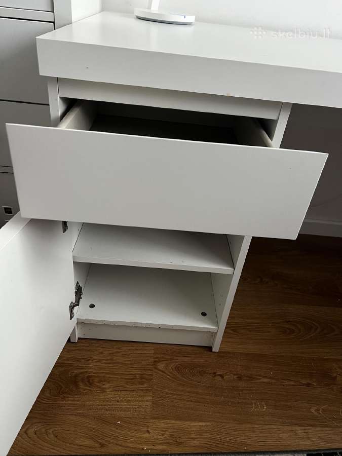 Dovanojamas Ikea malm rašomasis stalas - nuotraukos Nr. 2
