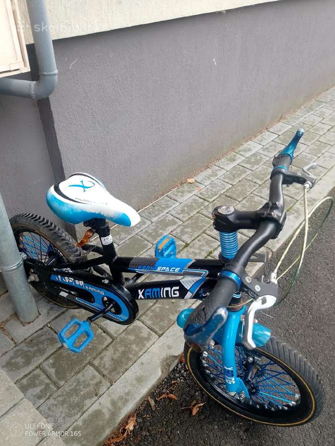 Vaikiškas dviratis yra pagalbiniai ratukai - nuotraukos Nr. 3