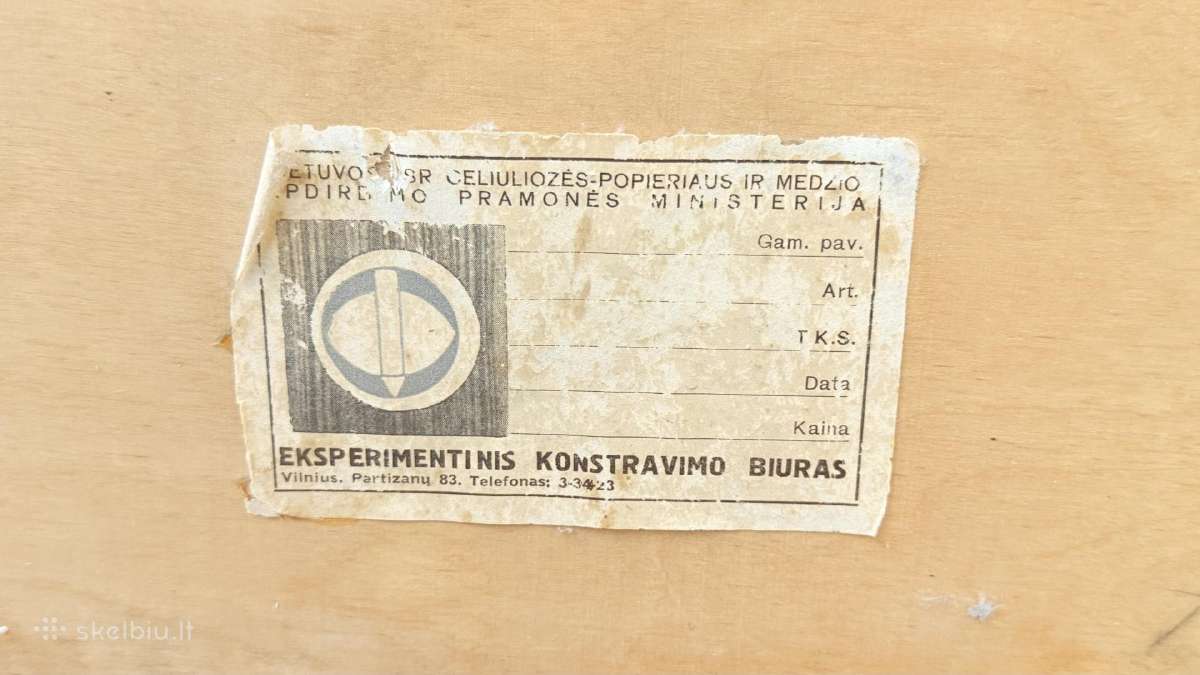 Spintelės prie lovos - nuotraukos Nr. 5