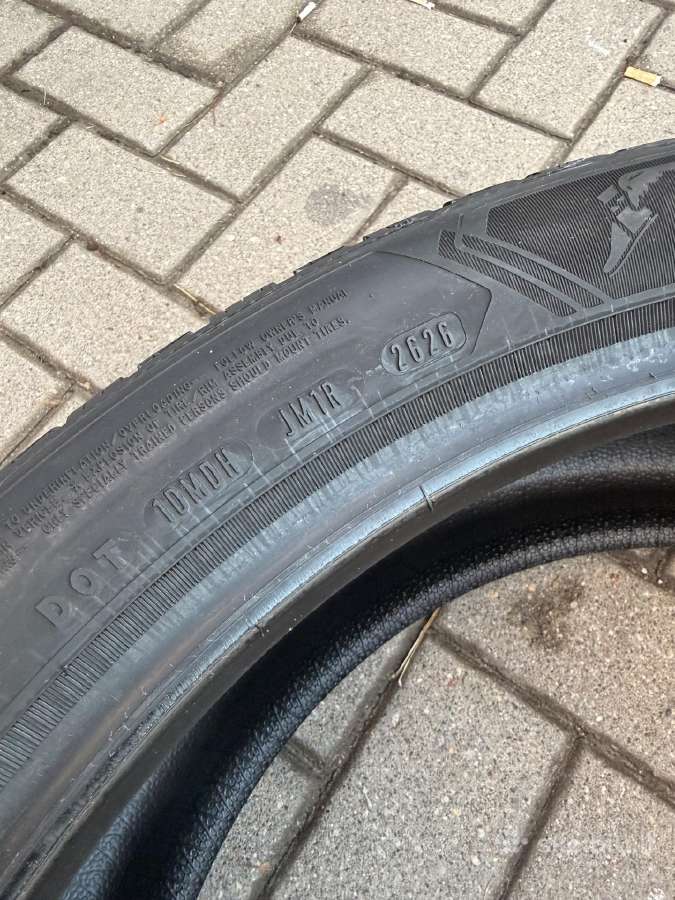 255/40 R21 goodyear Ugp3 - nuotraukos Nr. 4