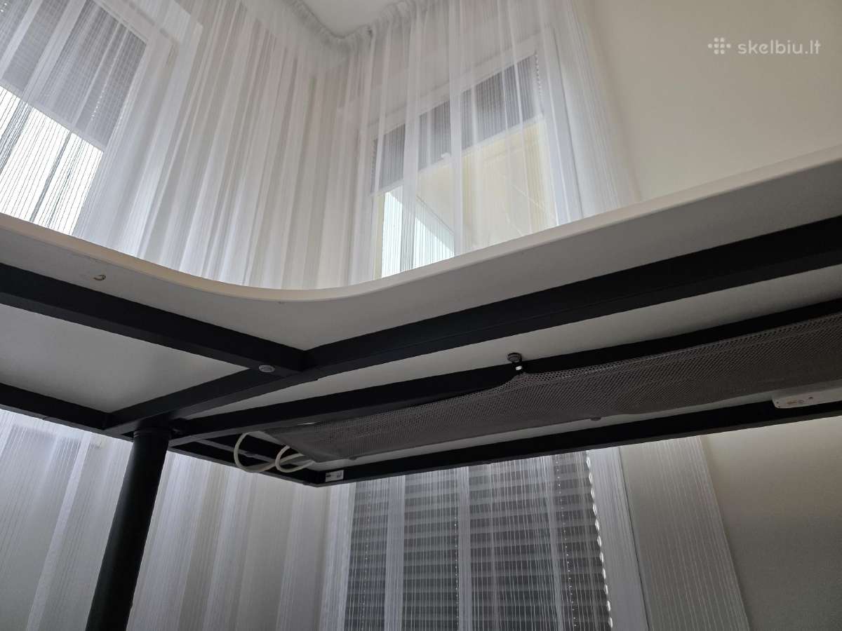 Patogus darbo stalas - nuotraukos Nr. 2