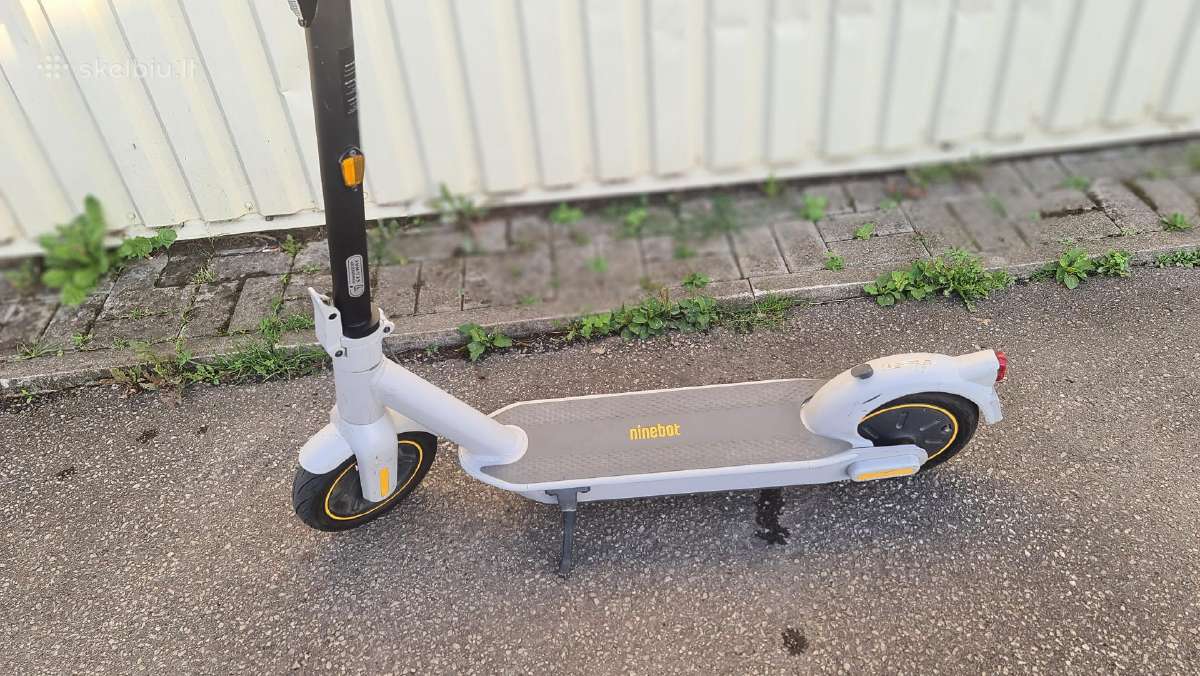 Paspirtukas Ninebot Segway Max G30 - nuotraukos Nr. 2