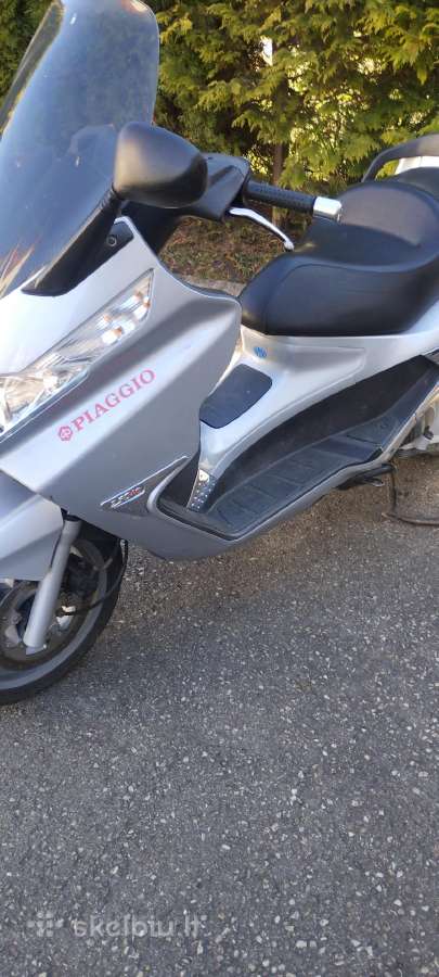 Parduodu geros būklės,motorolerį,naujos padangos - nuotraukos Nr. 2