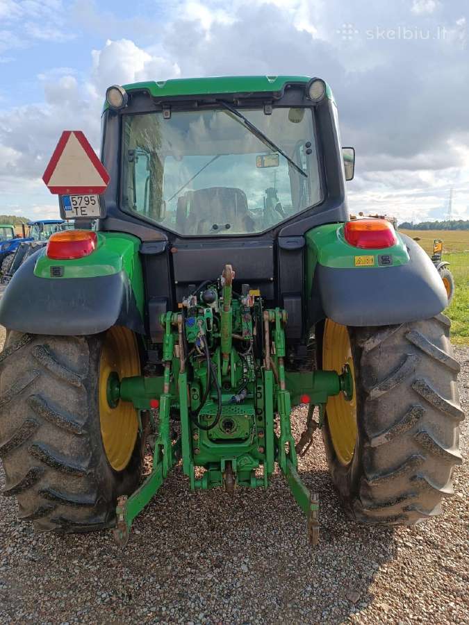 Traktorius john deere 6330 su krautuvu - nuotraukos Nr. 4