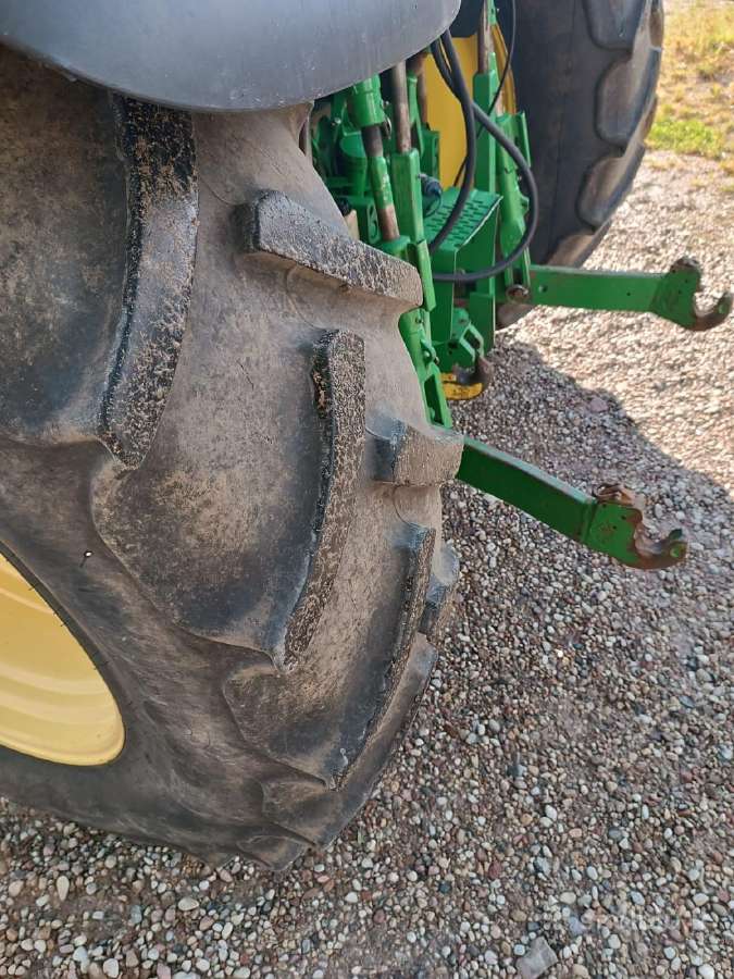 Traktorius john deere 6330 su krautuvu - nuotraukos Nr. 6