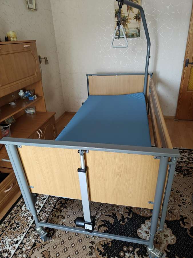 Parduodama funkcine (slaugos) lova - nuotraukos Nr. 2