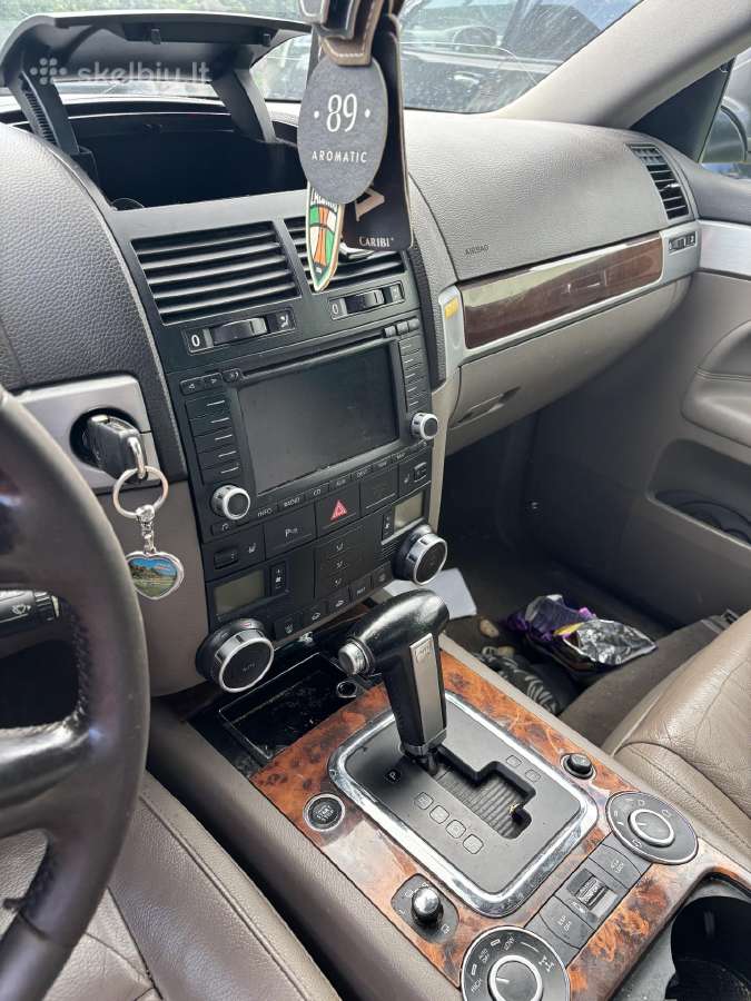 Volkswagen Touareg dalimis - nuotraukos Nr. 2