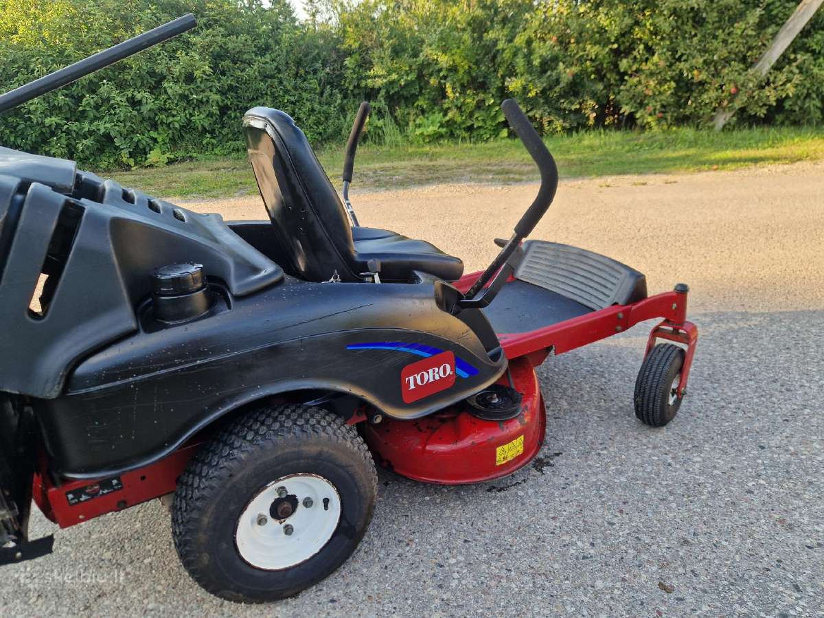 Toro kokybiškas nulinio apsisukimo traktoriukas - nuotraukos Nr. 5