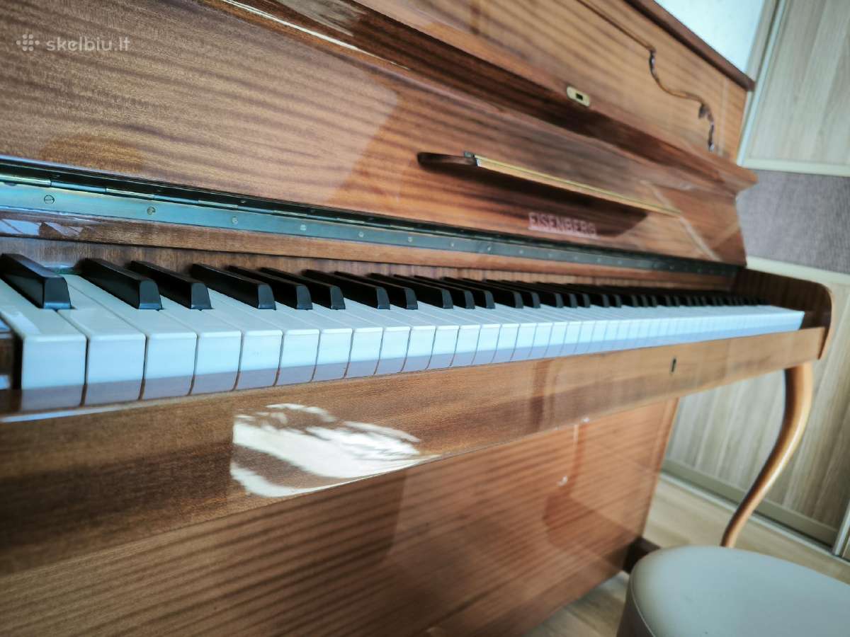 Solidus Eisenberg pianinas - nuotraukos Nr. 2