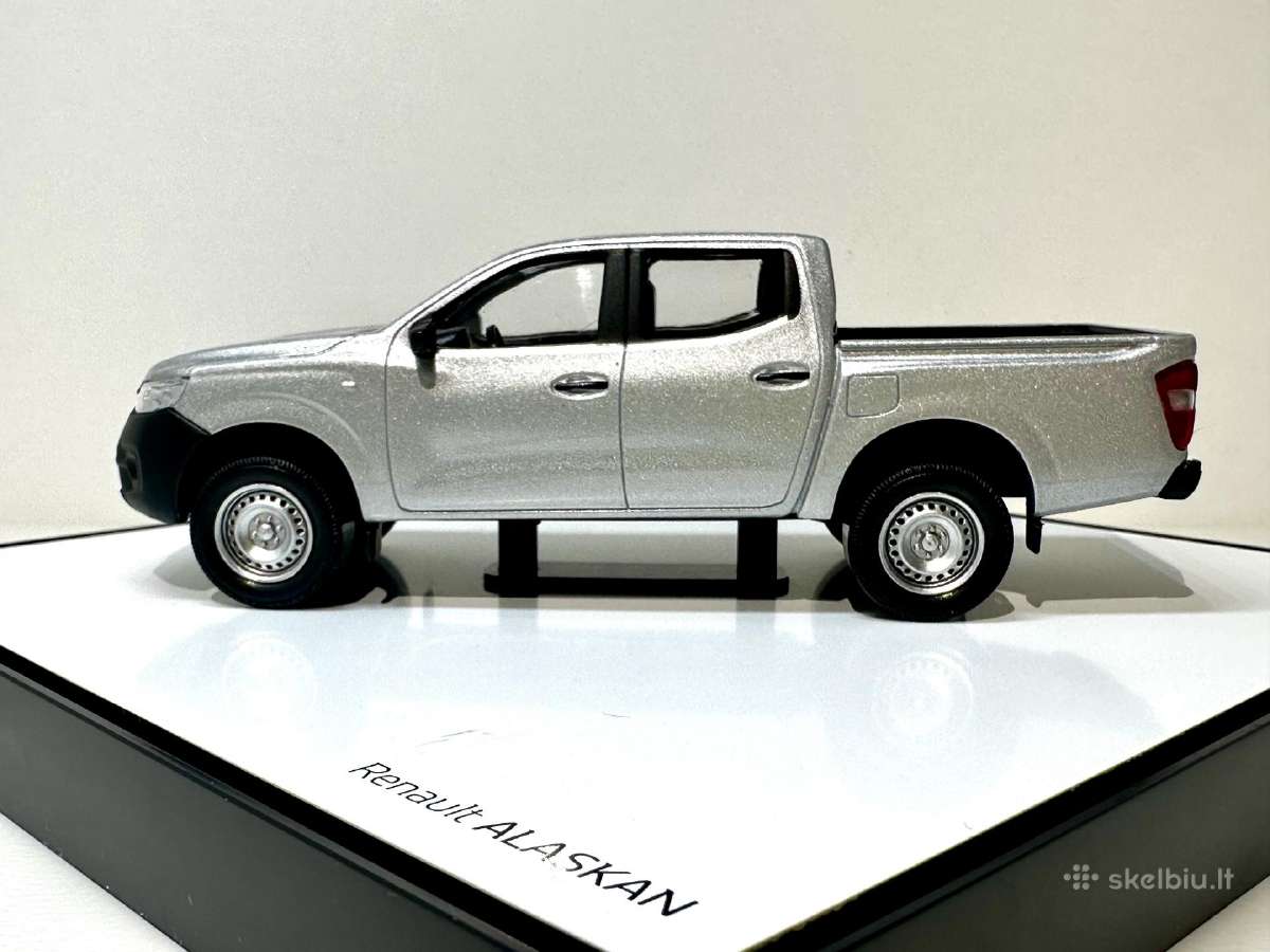 Renault Alaskan 2017 sidabro 1:43 Norev - nuotraukos Nr. 3