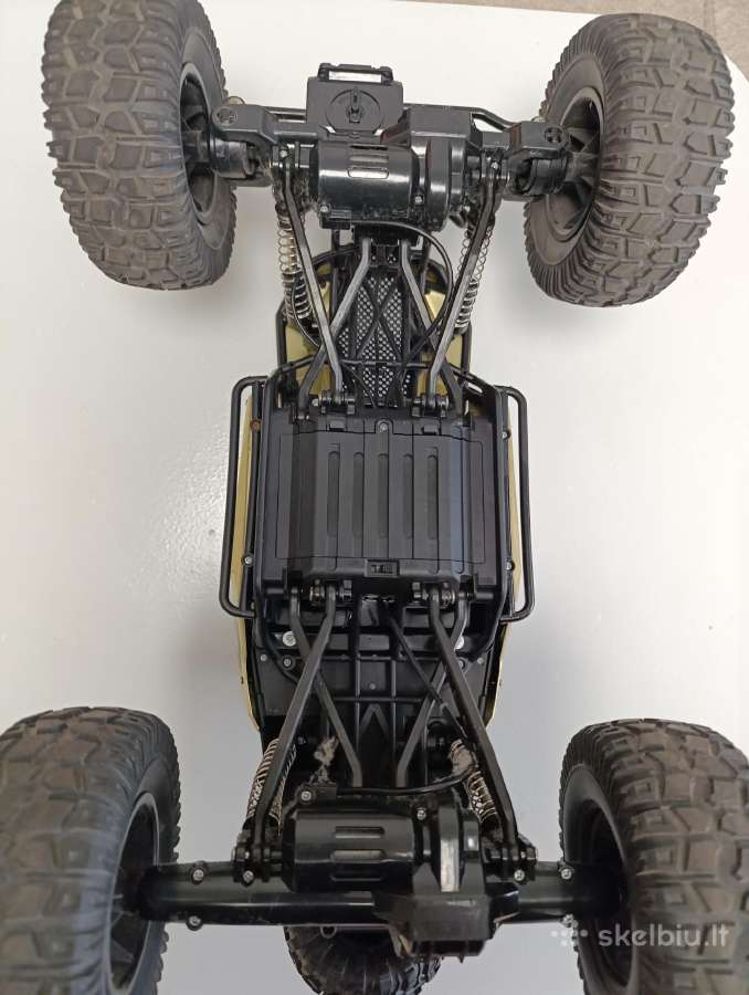 Metalinis automobilis su nuotolinio valdymo pultu - nuotraukos Nr. 9