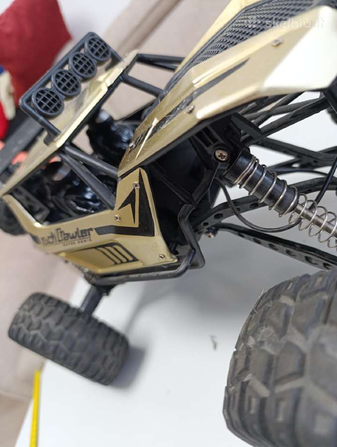Metalinis automobilis su nuotolinio valdymo pultu - nuotraukos Nr. 10