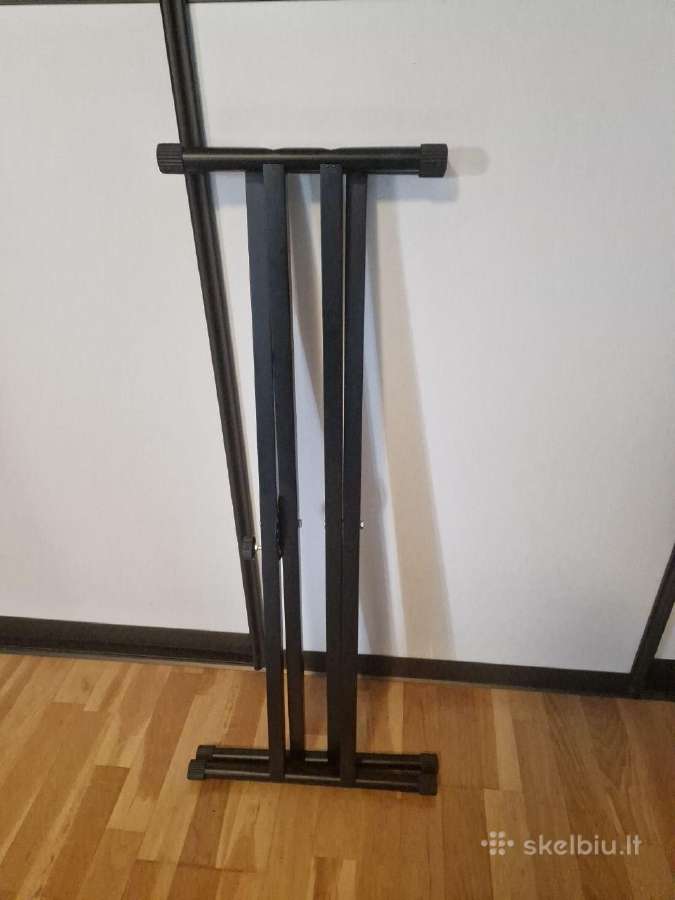 Stovas pianinui arba sintezatoriui - nuotraukos Nr. 2
