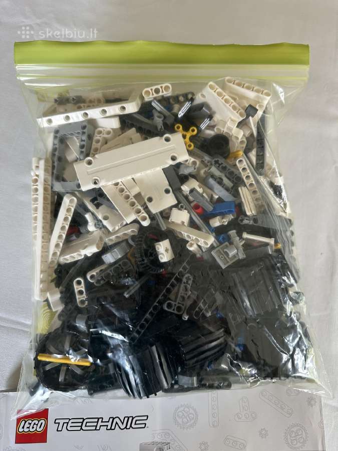 Lego Technic 42158 - nuotraukos Nr. 4