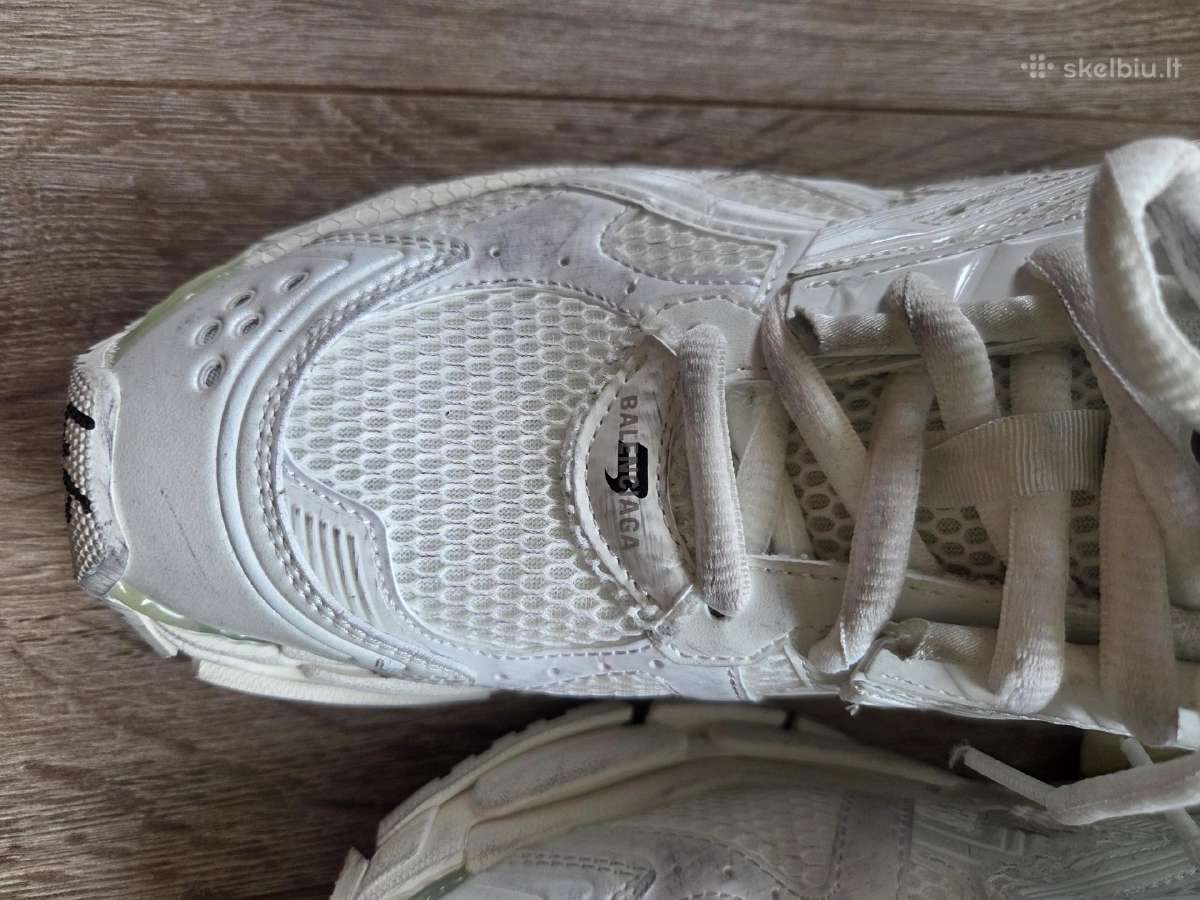 Balenciaga kedai - nuotraukos Nr. 5