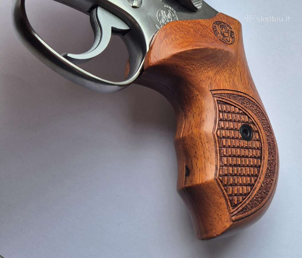 Revolverio Smith & Wesson medinė rankena - nuotraukos Nr. 4