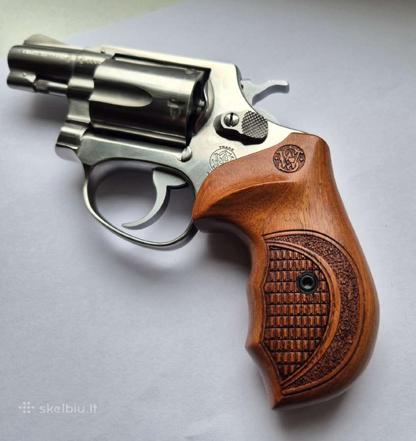 Revolverio Smith & Wesson medinė rankena - nuotraukos Nr. 6