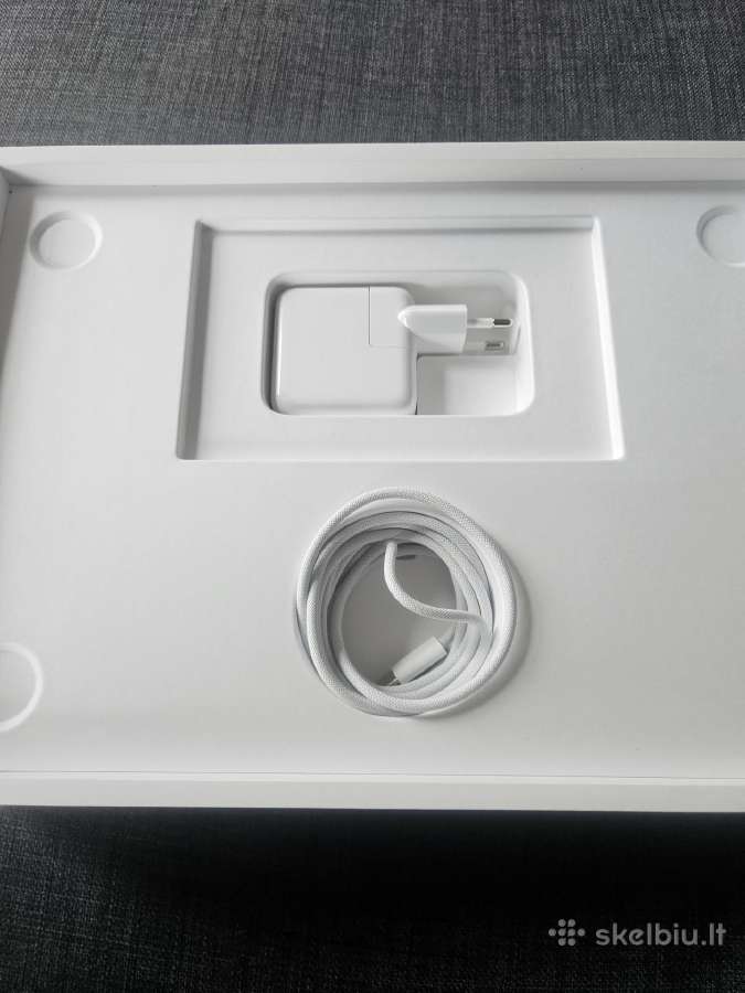 Apple MacBook Air M3 13,6 colio su 7 krovimais - nuotraukos Nr. 7