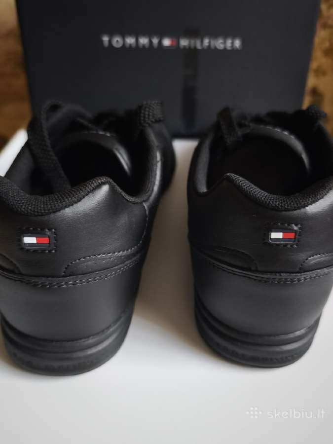 Vyriski kedai Tommy Hilfiger. - nuotraukos Nr. 3