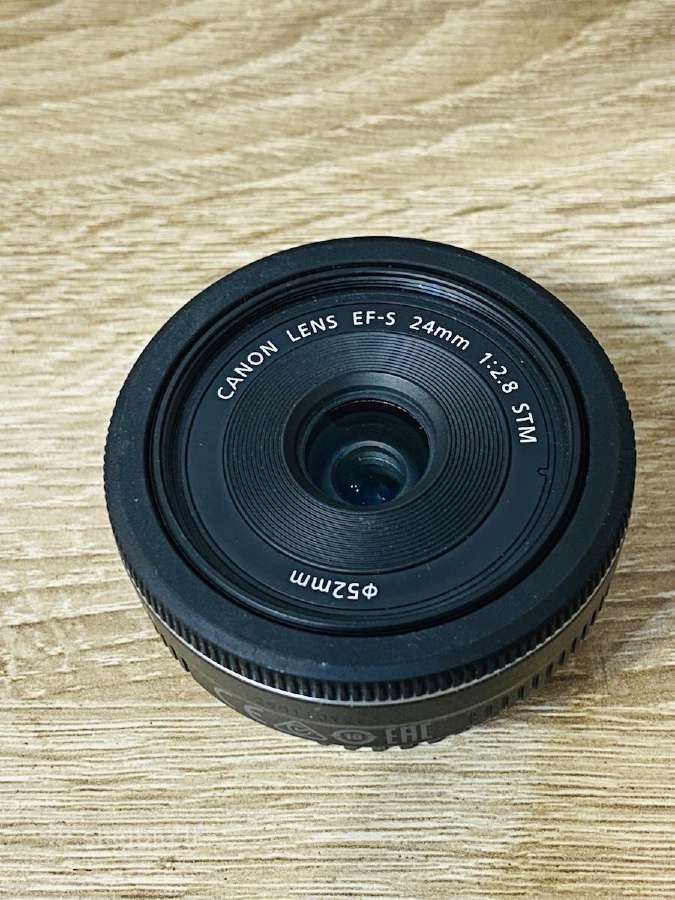 Canon Ef 40mm f/2.8 Stm ir Ef-s 24mm f/2.8 Stm - nuotraukos Nr. 2