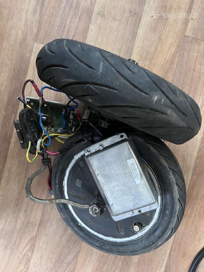 Parduodu akumuliatorių ir ratus ninebot - nuotraukos Nr. 5