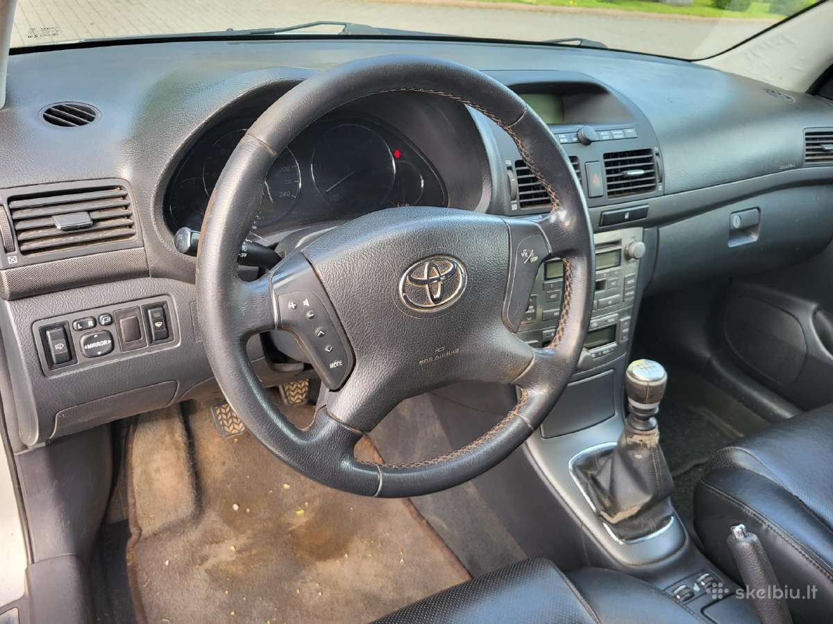 Toyota Avensis - nuotraukos Nr. 11